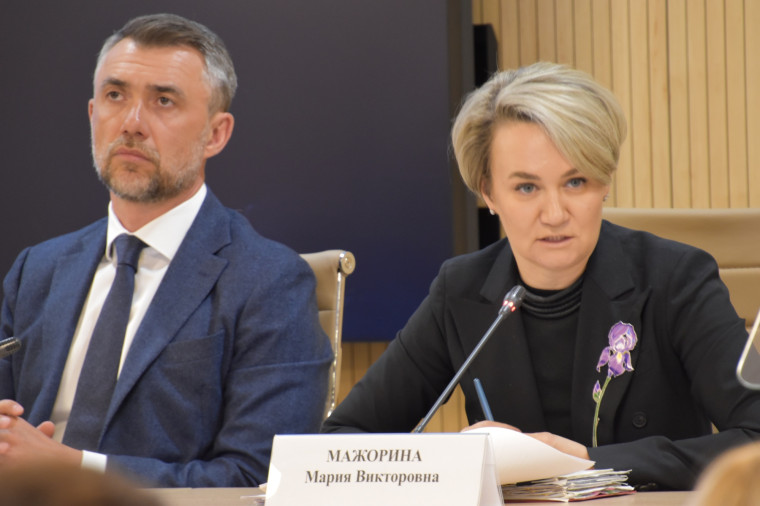 Сергей Кравцов назвал суверенитет России ключевой идеей нового учебника по обществознанию.